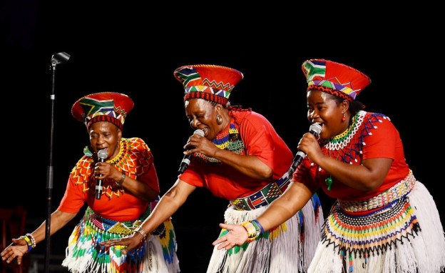 Mahotellas Queens photo D. Bounias, ville d’Arles